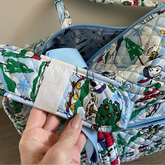 Vera Bradley large duffle snoopy ski slope NEW - Picture 12 of 12